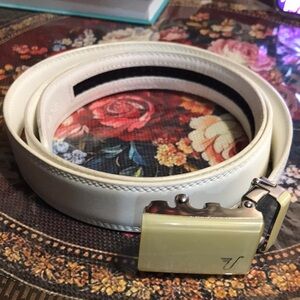 Men's Cream Belt with Silver Buckle